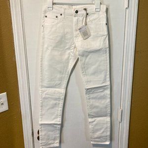 (+) People junior ladies size 12y soft white stretchy leg JOHN jeans 28x28 28x29